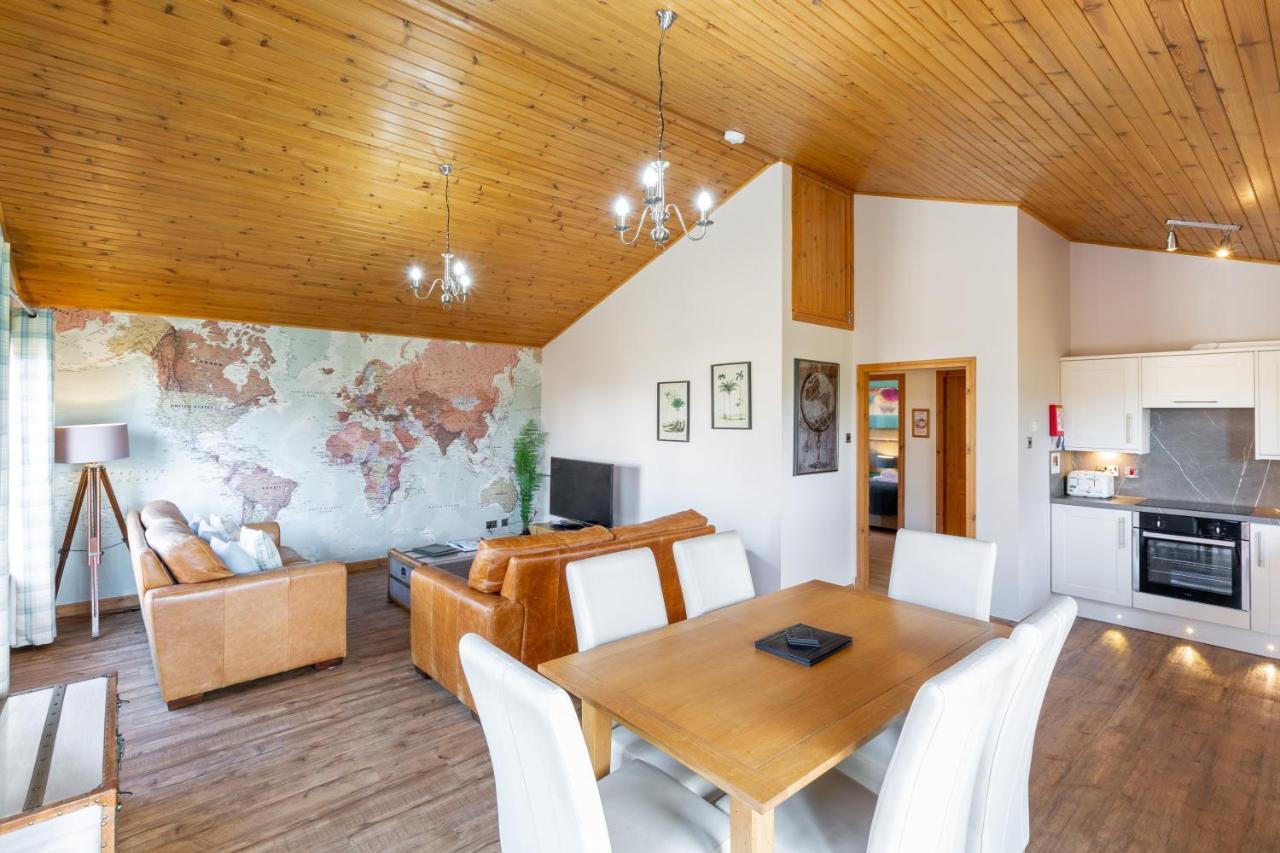 Douglas Fir Lodge With Hot Tub Near Cupar Fife Luthrie Εξωτερικό φωτογραφία