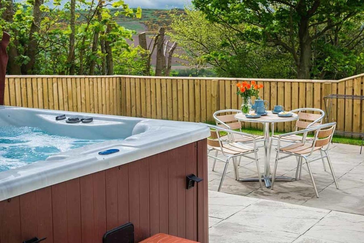 Douglas Fir Lodge With Hot Tub Near Cupar Fife Luthrie Εξωτερικό φωτογραφία