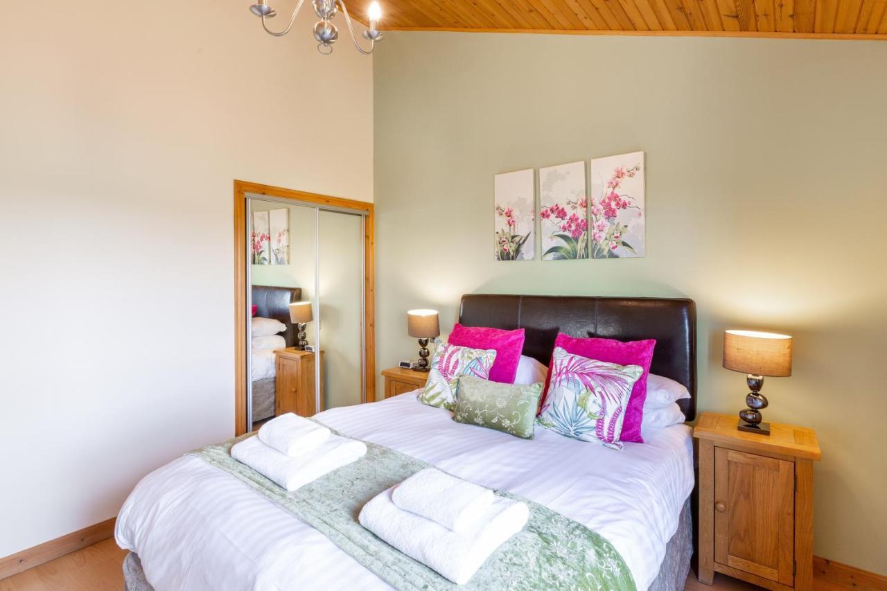 Douglas Fir Lodge With Hot Tub Near Cupar Fife Luthrie Εξωτερικό φωτογραφία